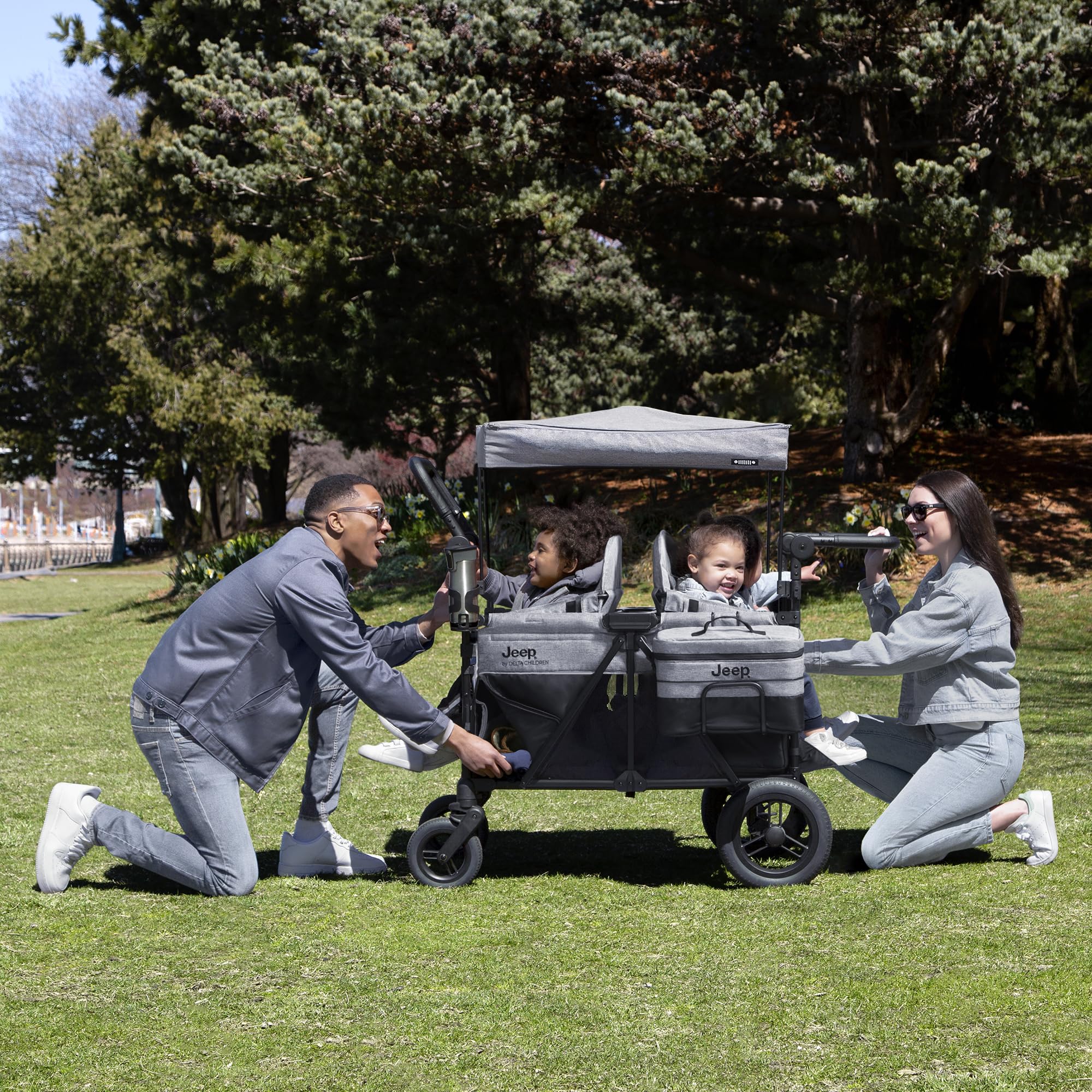 Jeep Wrangler Deluxe 4 Seater Stroller Wagon by Delta Children